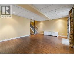 27 RED CLOVER Crescent - 37