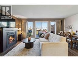 27 RED CLOVER Crescent - 6