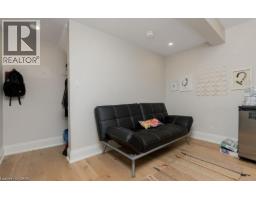 14 YOUNG Street W - 13