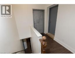 14 YOUNG Street W - 24