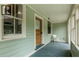 14 YOUNG Street W - 31