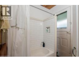 14 YOUNG Street W - 39