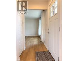 14 ORCHARD Crescent - 4