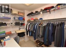 230 MEADOWBROOK Drive UnitNo. 8 - 27