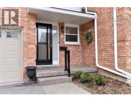 230 MEADOWBROOK Drive UnitNo. 8 - 3