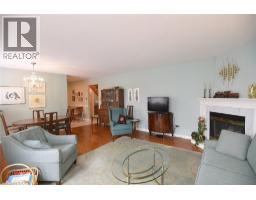 230 MEADOWBROOK Drive UnitNo. 8 - 7