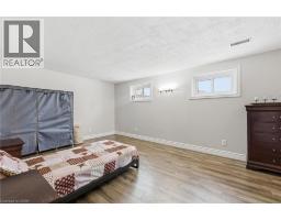 364 ROSELAWN Place - 27