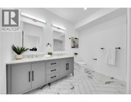 4093 RAINHAM Road - 21