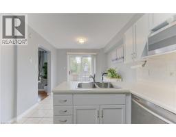 651 PINEROW Crescent UnitNo. A - 8