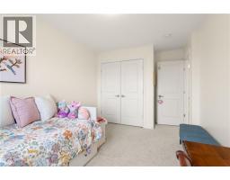 50 GREENWATER Street - 32