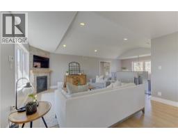 93 LAWRENCE Street - 10