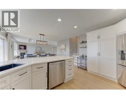 93 LAWRENCE Street - 18