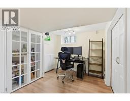 55 BERKLEY Crescent - 35