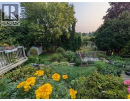 55 BERKLEY Crescent - 39