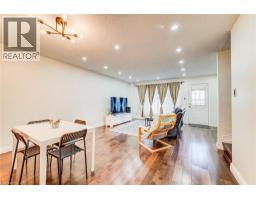 15 GREEN VALLEY Drive UnitNo. 27 - 13