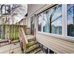 15 GREEN VALLEY Drive UnitNo. 27 - 33