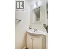 15 GREEN VALLEY Drive UnitNo. 27 - 6