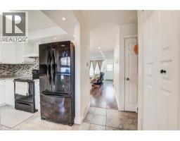 15 GREEN VALLEY Drive UnitNo. 27 - 7