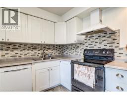 15 GREEN VALLEY Drive UnitNo. 27 - 9