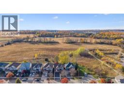 7 HEARTHBRIDGE Street - 42