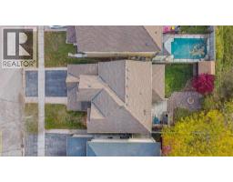 7 HEARTHBRIDGE Street - 44