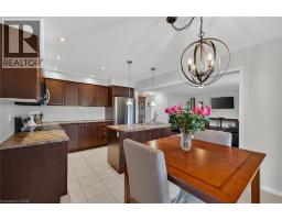 18 STARLIGHT Avenue - 11