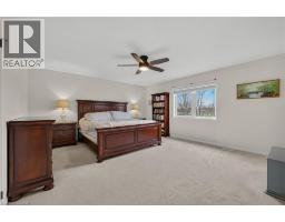 18 STARLIGHT Avenue - 18