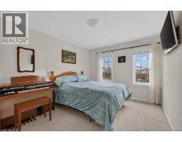 18 STARLIGHT Avenue - 22