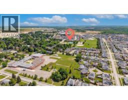 18 STARLIGHT Avenue - 41