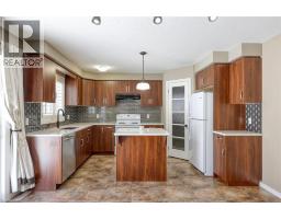 427 CHAMPLAIN Avenue - 11