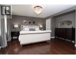 103 GLAZEBROOK Crescent - 21