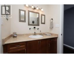 103 GLAZEBROOK Crescent - 28