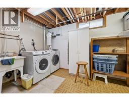 26 PARKHILL Court - 28