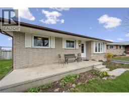 26 PARKHILL Court - 3