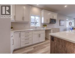 48 MAIN Street E - 7