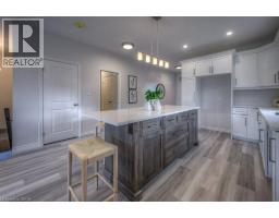 48 MAIN Street E - 9