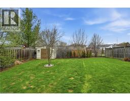 32 HOBART Crescent - 26