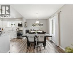 32 HOBART Crescent - 7