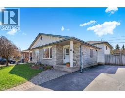 48 TAMVALE Crescent - 3