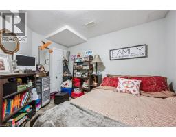 27 VICMOUNT Drive - 32