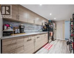 27 VICMOUNT Drive - 28