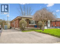 27 VICMOUNT Drive - 3