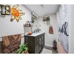 27 VICMOUNT Drive - 34