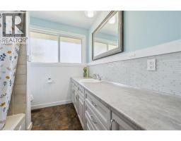 47 HILLCREST Lane - 24