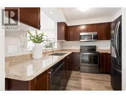 951 ZELLER Crescent - 12