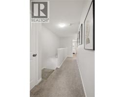 951 ZELLER Crescent - 15