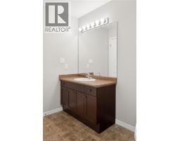 951 ZELLER Crescent - 20