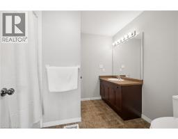 951 ZELLER Crescent - 21