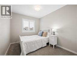 951 ZELLER Crescent - 23