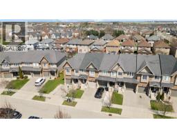 951 ZELLER Crescent - 32